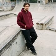 Basic Hoodiee - Image 4